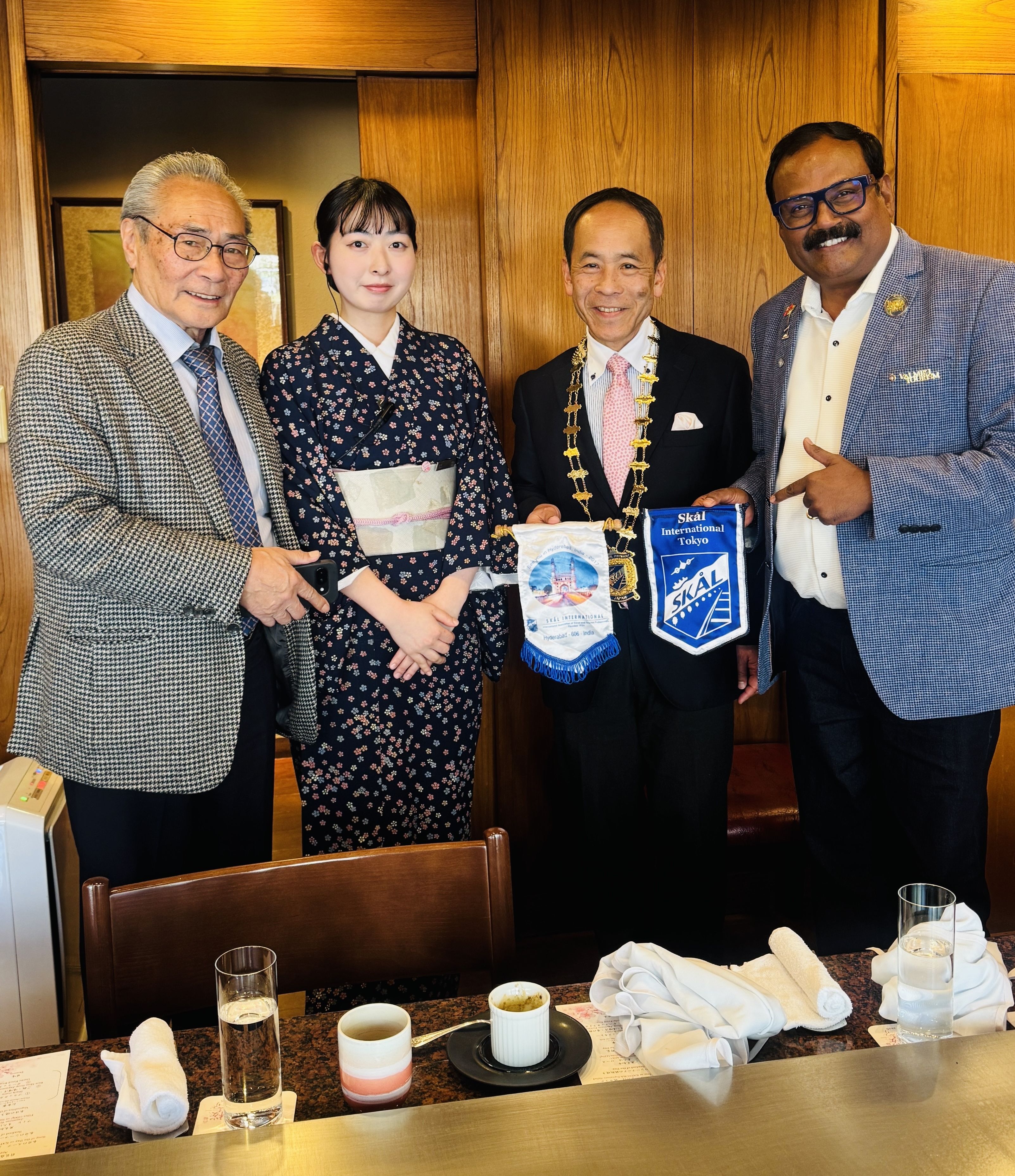 Odoo • A picture with a caption